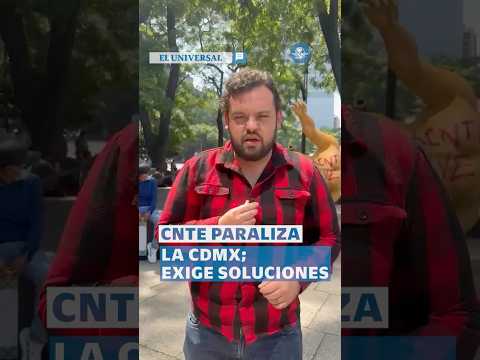 CNTE desnuda y derriba esculturas mundialista durante protestas en CDMX #shorts thumbnail