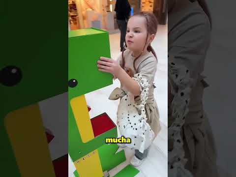 Este Dragón Solo Da Caramelos A Los Niños Buenos 😲 thumbnail