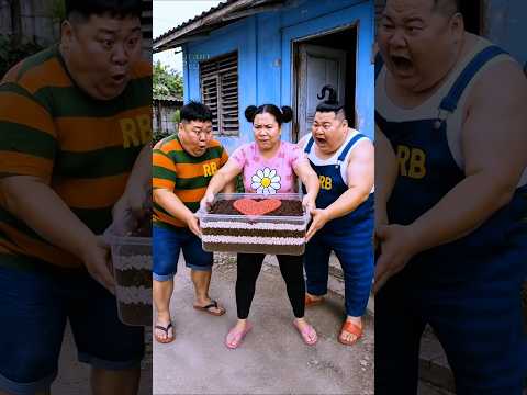 KUE KAK ENENG di MAKAN di ganti jadi TANAH😭‼️ thumbnail