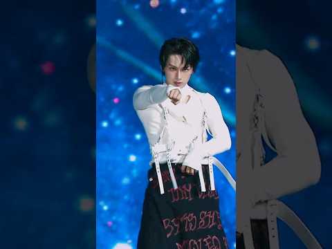 SEVENTEEN WORLD TOUR [NEW_] (JUN FOCUS) thumbnail