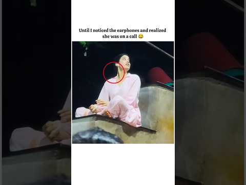 Did anyone else think Janhvi was talking to herself? 😂 #janhvikapoor #shortsfeed #shorts thumbnail