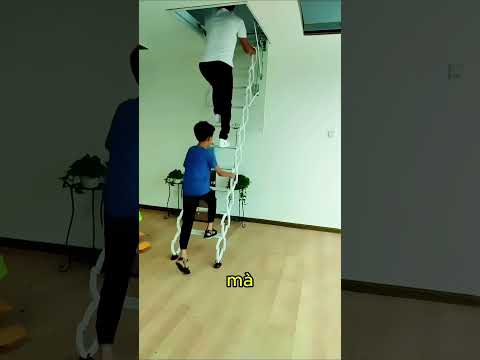 Trốn trên lầu ăn bánh kem và bị mẹ phát hiện 😂 thumbnail