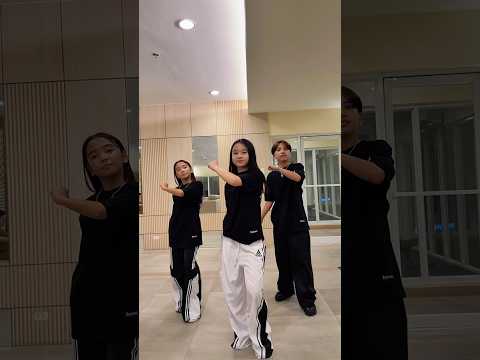 Brazilian dance trend #newtiktoktrends #annicatamo thumbnail