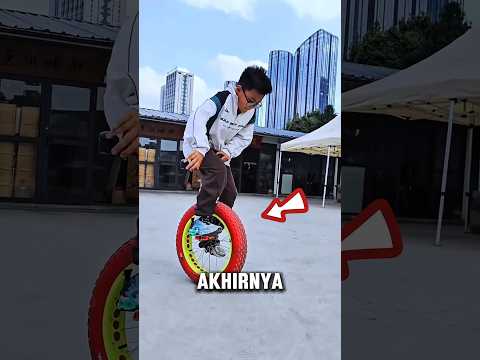 Walau Sering Gagal dan Jatuh, Bocah ini Tetap Berjuang Demi Bikin Ayahnya Bangga! thumbnail