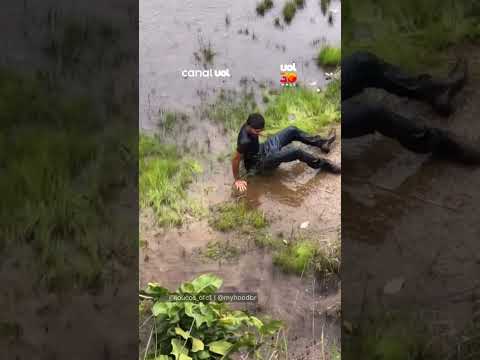 Jovem salta de ribanceira e acerta único ponto sem água do lago thumbnail