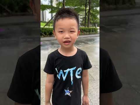 小时候的你们有亲手做过风车吗？#shorts #funny #搞笑 thumbnail