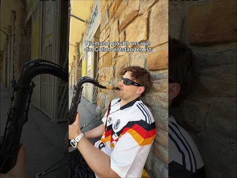 „WARTE MAL“😂😭#wm #deutschland #fussball #lustig #straßenmusik #short #yt #deutsch #ytshort #viral thumbnail