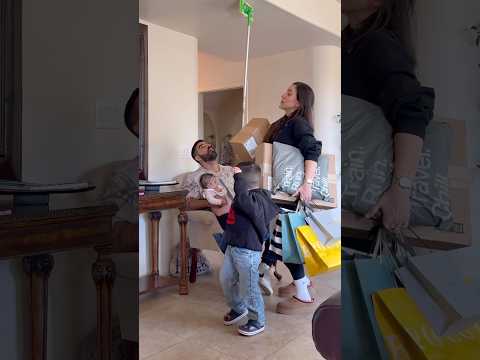 Cuando tu esposa jura que ya no va a comprar nada… y ellos ejecutando la Operación Encubre-Compras thumbnail