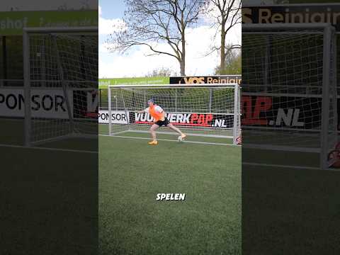 DAG IN HET LEVEN VAN EEN SCHOOLVOETBALLER ⚽ thumbnail
