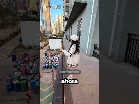 Este Chico Me Tiró El Bolso Por El Puente 😱 thumbnail