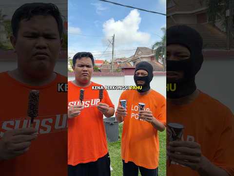 MAKAN ICE CREAM KENA BERBAGI TAU!! thumbnail