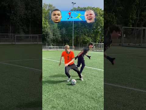 Denken Voetballers En Keepers Hetzelfde?!👀🔥 thumbnail