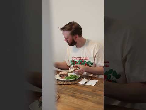 The Waiter's Perverted Game thumbnail
