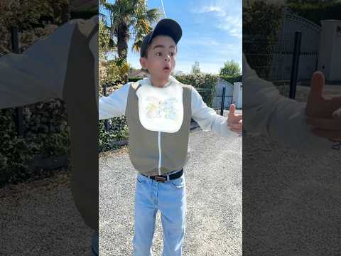 QUAND TU SORS LES POUBELLES🗑️🤣#humour #shorts thumbnail