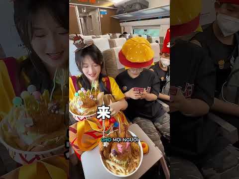 Cô Ấy Đã Tổ Chức Sinh Nhật 1 Mình Trên Tàu thumbnail