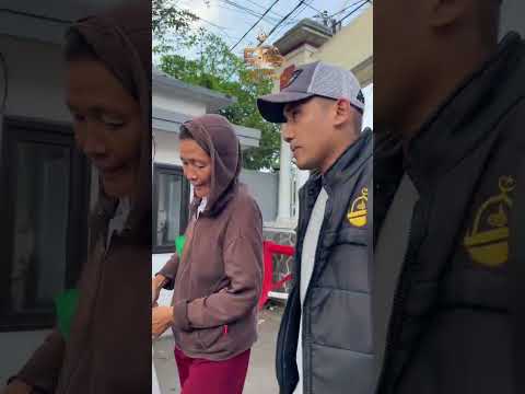Anak NoNis Makan, karena sosial bukan soal Agama! TT: mobilmakanmakan.id #islamicshorts #toleransi thumbnail