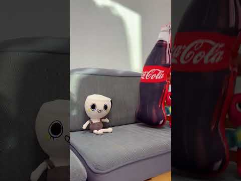 small Coca-Cola vs giant Coca-Cola thumbnail