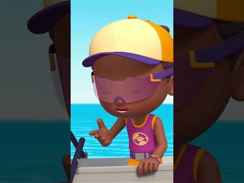 Great White Shark Getting Closer to our BOAT! | Leo the Wildlife Ranger #shorts thumbnail
