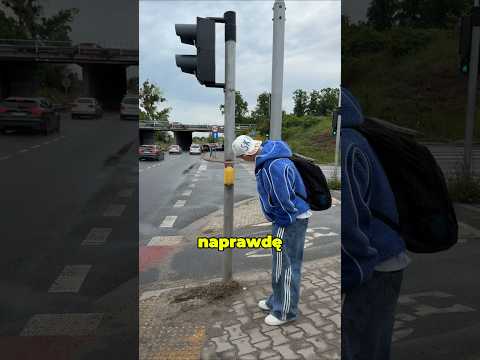 Czy magiczny przycisk dla pieszych na światłach działa?? thumbnail