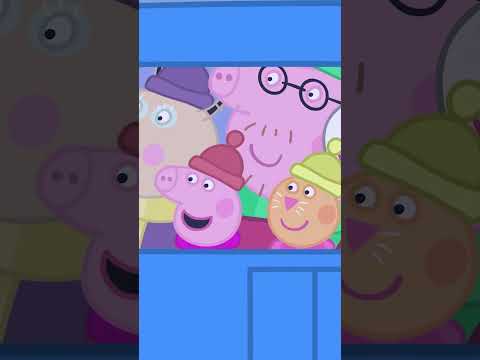 Mummy Pig Goes Skiing 🎿 #shorts #peppapig thumbnail