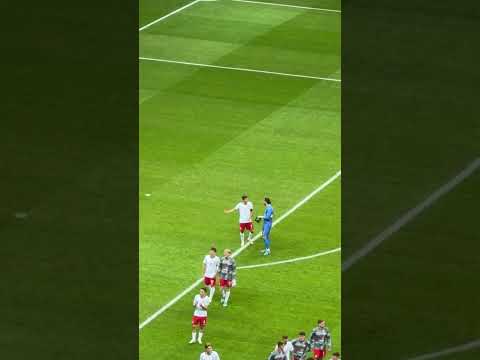 GORĄCA DYSKUSJA LEWANDOWSKIEGO I GRABARY PO MECZU #SHORTS thumbnail