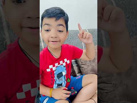Cậu bé dùng xe đồ chơi giúp mẹ dọn dẹp nhà cửa 🥹 thumbnail