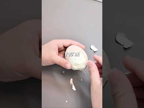 How to Peel an Egg in Seconds thumbnail
