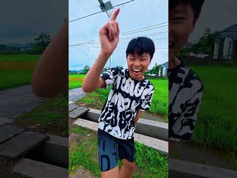 Cậu Bé Bị Bỏ Rơi Vì Dùng Iphoen 😭😭 #shorts thumbnail