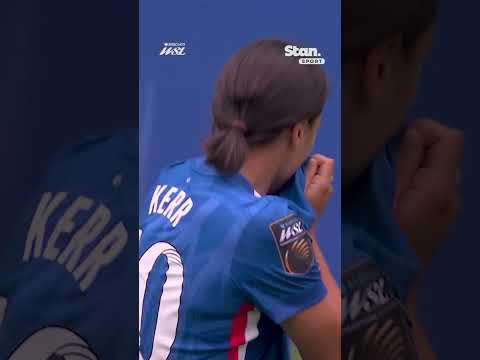Sam Kerr scores a STUNNING goal on her FINAL EVER Chelsea game ?? #BarclaysWSL #Chelsea thumbnail