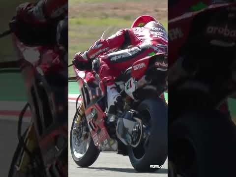 Rinaldi's gorgeus slow motion at Aragon 😎 🫠 | 2023 #AragonWorldSBK 🇪🇸 thumbnail