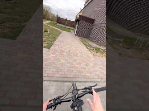 УБЕЖИЩЕ ДЛЯ ВЕЛОСИПЕДИСТОВ #shorts thumbnail