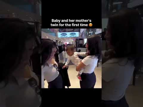 Baby and her mother's twin for the first time 😍 thumbnail