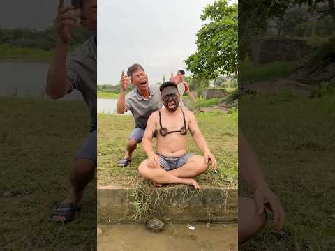 The Intense Battle for the Ultimate Prize#Life hacks #giftgiving #survivalskills thumbnail