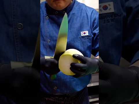 무 깎기 달인의! 신박한 컨테이너 식빵 / Amazing Knife Skills! Making Unique Container Bread - Korean street food thumbnail