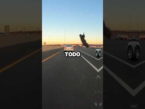 El traje de moto les salvó la vida thumbnail