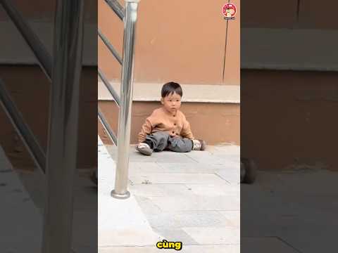 Cậu bé nghĩ ra bí quyết bước xuống bậc bê tông thumbnail