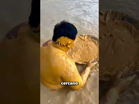 Este Hombre Gordo Encontró Oro En Un Estanque 🤯 thumbnail