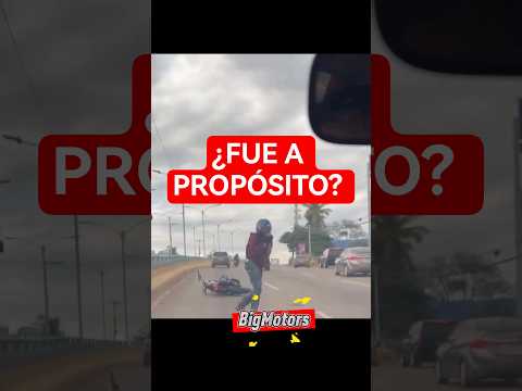 Motociclista Es Atropellado por Ir en Su CARRIL #bigmotors #automobile #motovlog thumbnail