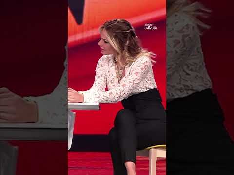 Zelig 2014 - Lo speed date di Gianluca De Angelis e Ilary Blasi thumbnail