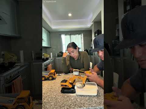 Istrinya Cuma Bisa Pasrah Melihat Aksi Ini thumbnail