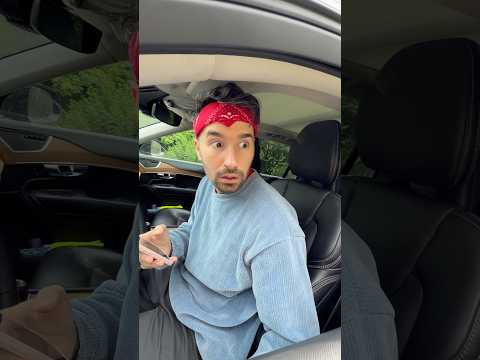 RUMI quiere SUBIRSE al COCHE thumbnail
