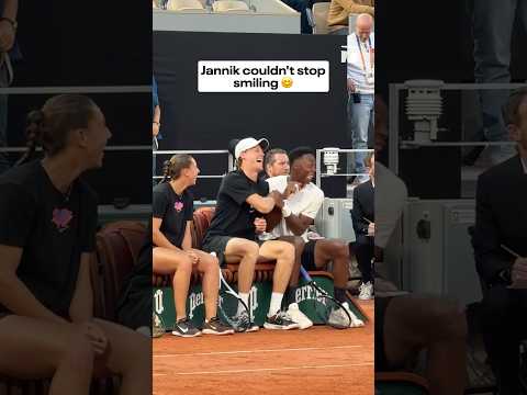 The Monfils effect ? #janniksinner #sinner #tennis #monfils #friends #rolandgarros thumbnail