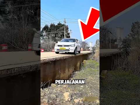Ide Jenius! Dikira Butuh Alat Berat, Pria Ini Punya Cara Pintar Selamatkan Mobilnya 🧠🚗 thumbnail