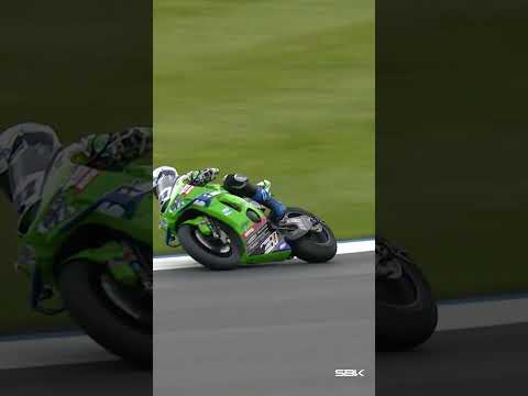 Gerloff's move to secure P5 in Race 2 ⚔️ | 2026 #CzechWorldSBK 🇨🇿 thumbnail