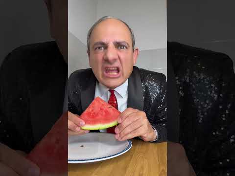 What’s your favorite food? 😅 | Arnaldo Mangini #comedy thumbnail