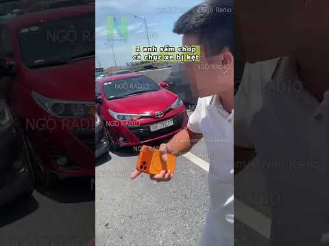2 anh sấm chớp cả chục xe bị kẹt thumbnail