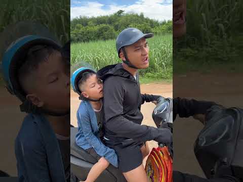 Nghỉ hè nhưng anh trai vẫn chở mình đi học kiểu | Tippi Vips #tippitv #tippivips thumbnail
