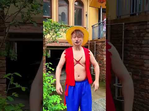 鱿鱼在追路飞一家人 #海贼王 #路飞 thumbnail