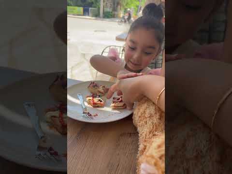 Pizzasından alacaktım elime vurdu😂 #aboneolmayiunutmayin #keşfetbeniöneçıkar #kesfeteyyiz #funny thumbnail