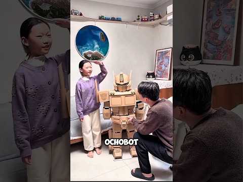 Ayahnya buatin kostum robot yang lucu? thumbnail